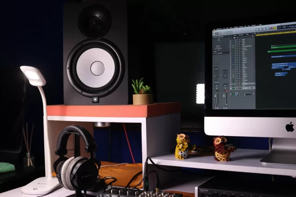 home studio setup, monitor speaker, beyerdynamic headphones, iMac